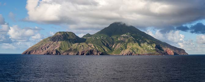 Die Insel Saba in den Niederländischen Antillen